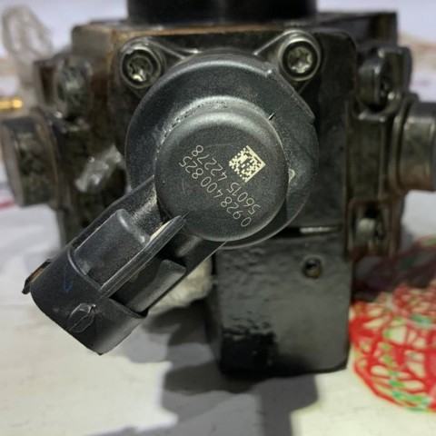 Клапан регулировки давления топлива 0928400825 BOSCH
