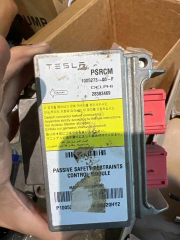 Модуль-процессор управления подушкой безопасности 100527300F Tesla Model