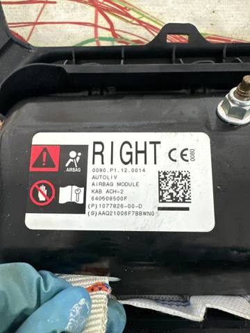 107782600D TESLA Подушка безопасности (AIRBAG) пассажирская, защиты коленей купить в Львов