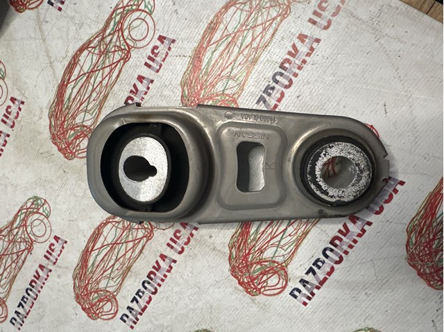 Задняя подушка двигателя 113606LA0A NISSAN