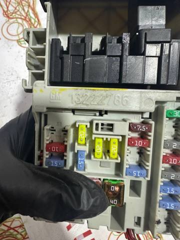 GM 13222786 Блок предохранителей в наличии Тернополь