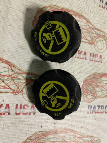 Пробка расширительного бачка 13436090 GM