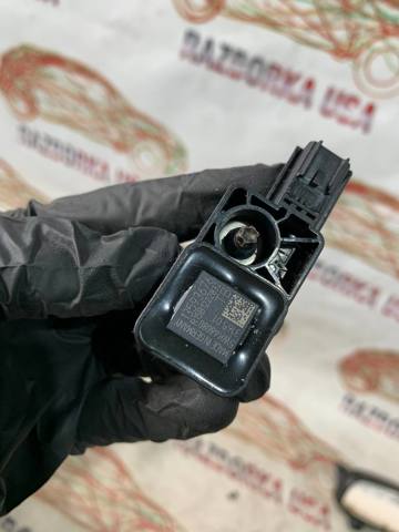 Датчик Эйрбэг передний 13593676 GM