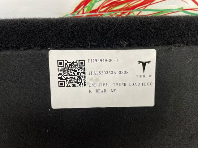 TESLA 149294900B Облицовка багажного отсека нижняя в наличии Тернополь