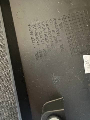 TESLA 149408800C Уплотнитель капота в наличии Одесса