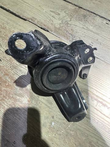 218104R100 HYUNDAI Правая подушка двигателя купить в Ирпень