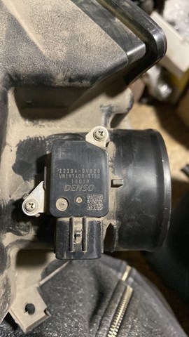 Расходомер воздуха 222040V020 TOYOTA