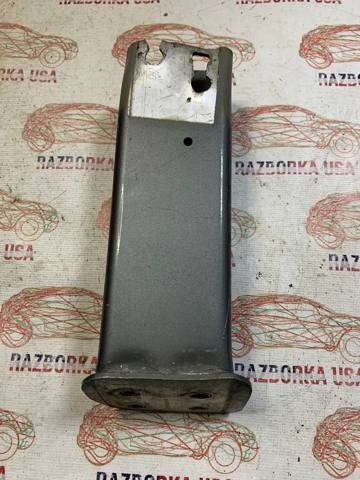 Кронштейн усилителя переднего бампера 23200210 GM