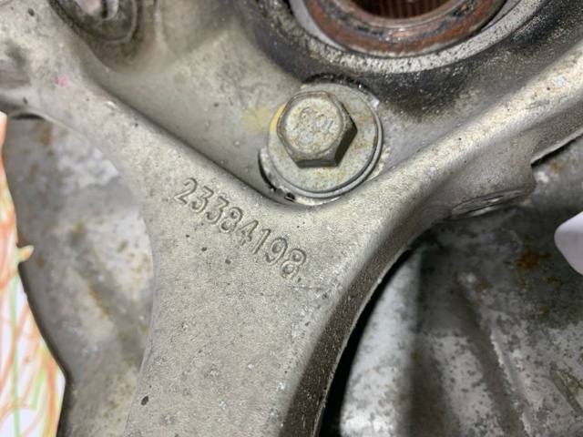 GM 23384198 Цапфа передняя правая в наличии Полтава