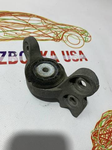 Опора заднего амортизатора 23393573 GM