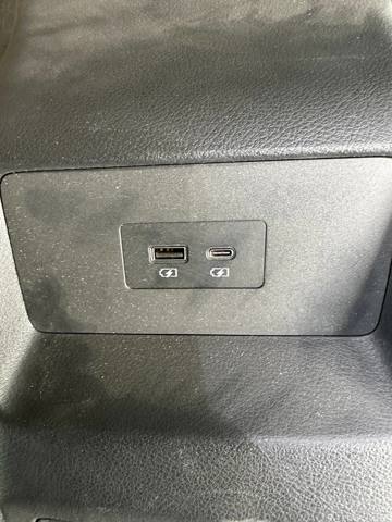 USB-разветвитель 253316UA0 NISSAN