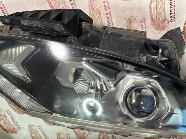 NISSAN 260104EH1B Правая фара в наличии Павлоград