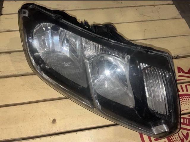 Вставка фары правой 260105559R RENAULT