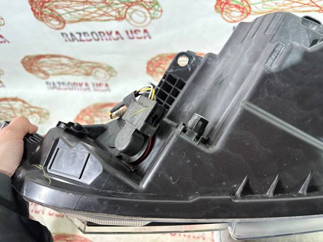 NISSAN 260105EE0A Фара правая в наличии Украина