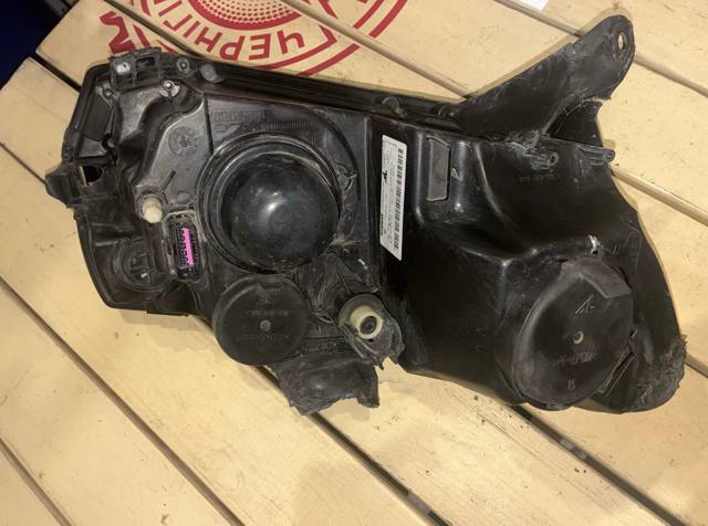 RENAULT 260609450R Левая фара в наличии Тернополь