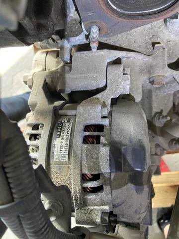 Автомобильный генератор 270600V170 TOYOTA