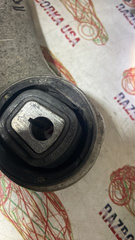 31126777734 BMW Рычаг передней подвески нижний правый купить в Тернополь