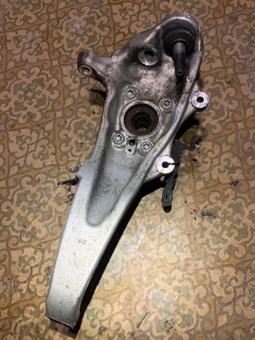 Кулак поворотный передний левый 31216777751 BMW