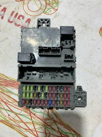 Панель предохранителей 38200TBAA31 HONDA