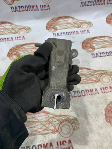400154GA0A NISSAN Цапфа передняя левая купить в Одесса