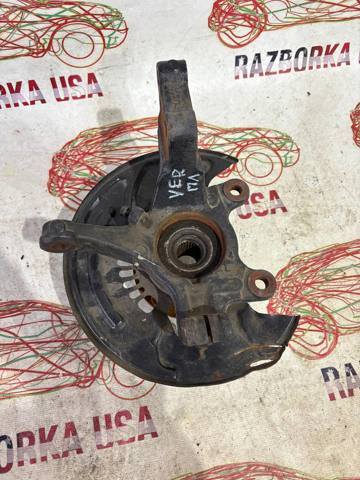 Цапфа - поворотный кулак передний, левый 400155RF0A NISSAN