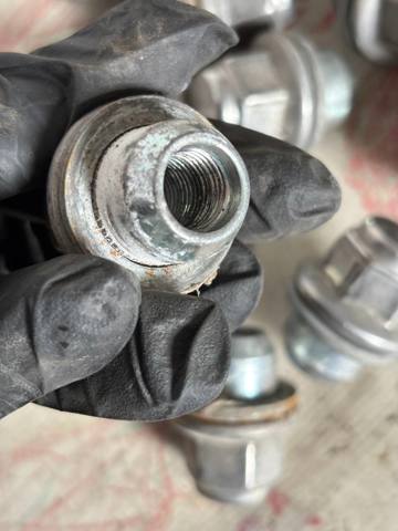 NISSAN 40224JK00A Гайка колесная в наличии Кривой Рог