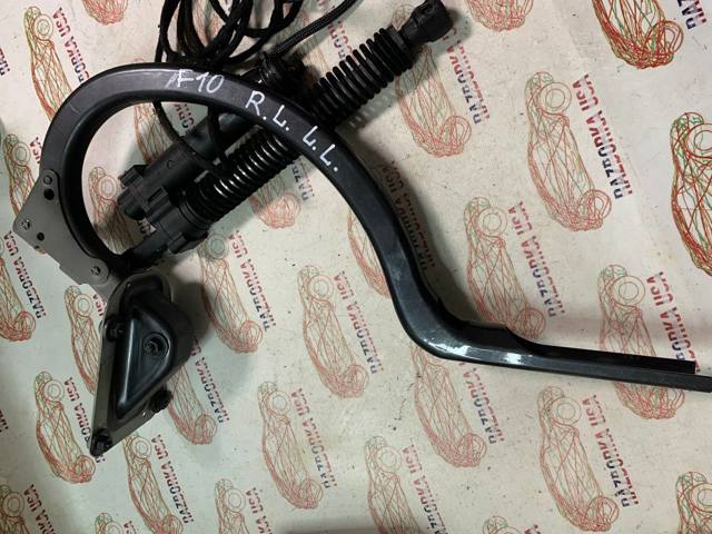 Петля крышки багажника 41627204237 BMW