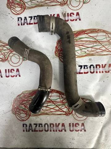 Патрубок радиатора охлаждения нижний 45161SC020 SUBARU