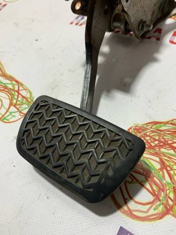 Педаль тормоза 4711006281 TOYOTA