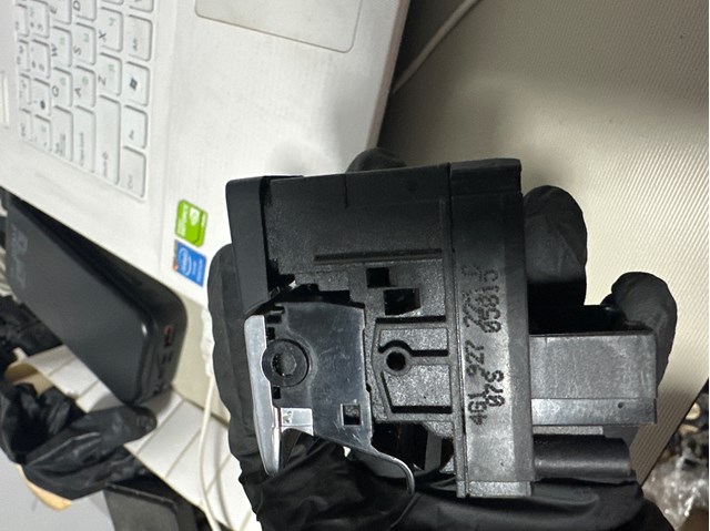 4G1927225C Клавиша электромеханического стояночного тормоза купить Украина