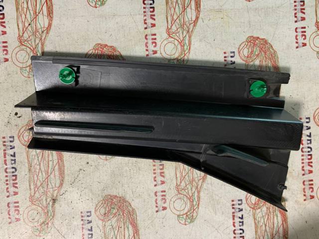 4M0805700A VAG Заглушка жабо боковая купить в Николаев