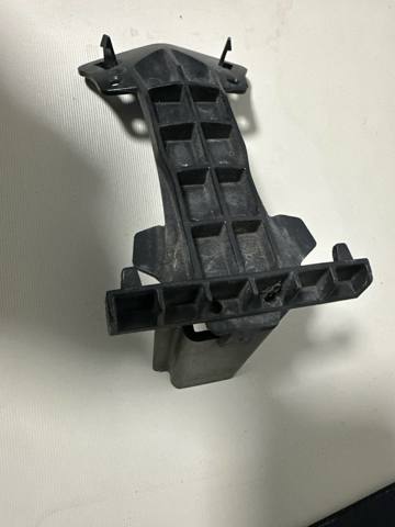 51117296331 BMW Направляющая переднего бампера купить в Чернигов