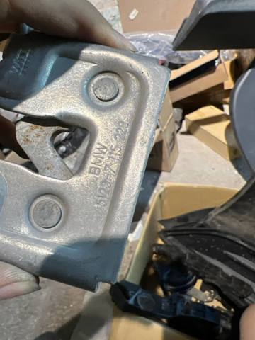 Замок крышки капота 51237115229 BMW