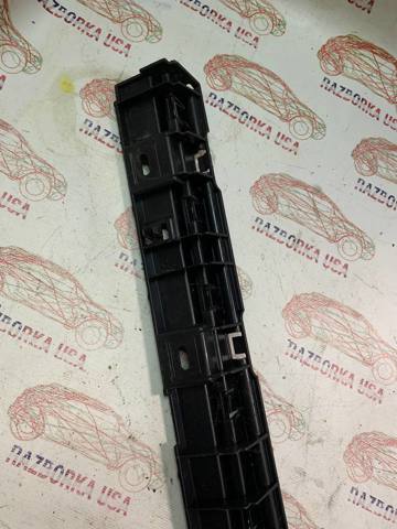 BMW 51777184777 Кронштейн наружной накладки порога левой в наличии Ирпень