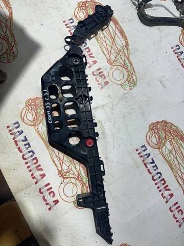 Кронштейн бампера заднего, внешний правый 5257506140 TOYOTA