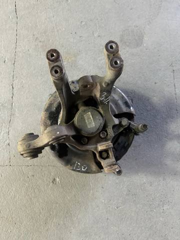 Цапфа (поворотный кулак) задний правый 52720A6400 HYUNDAI