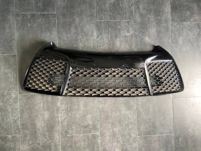 Решетка бампера нижняя 5311206280 TOYOTA