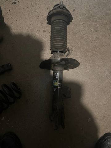 Амортизатор передней подвески правый 546614R130 HYUNDAI