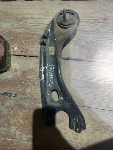 Рычаг/тяга задней подвески продольный нижний, правый 552803S000 HYUNDAI