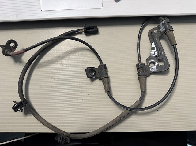 Провод датчика АБС передний правый 59830F2300 HYUNDAI