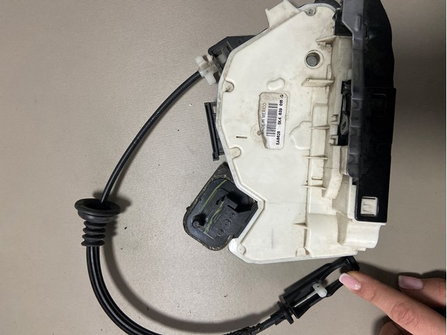 Замок задней двери, правой Volkswagen Passat B8