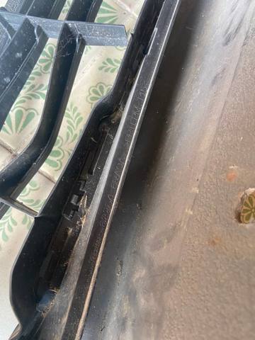 622546RA0A NISSAN Решетка бампера купить в Кривой Рог