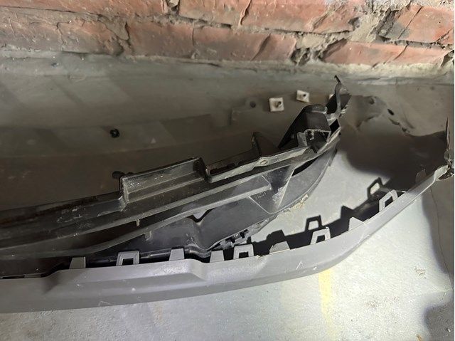 622546RR0A NISSAN Решетка бампера купить в Киев