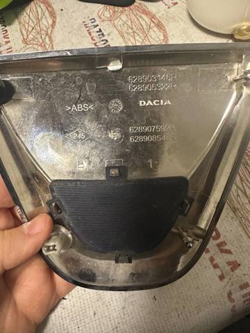 628903146R RENAULT Эмблема решетки радиатора купить в Николаев