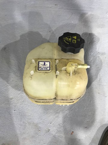 Бачок системы охлаждения двигателя расширительный 68102155AD CHRYSLER