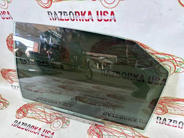 Стекло заднее левое 6810406260 TOYOTA