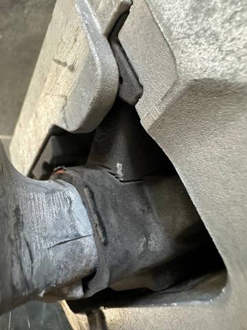 68224905AD CHRYSLER Левая подушка двигателя купить в Одесса