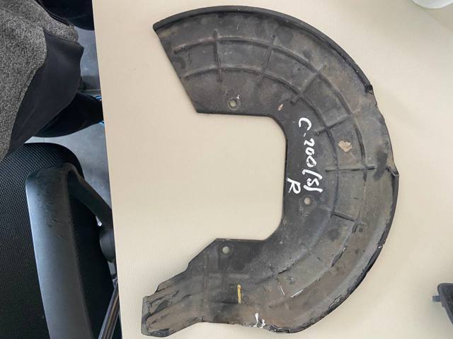 Кожух тормозного диска переднего правого 68225028AA CHRYSLER