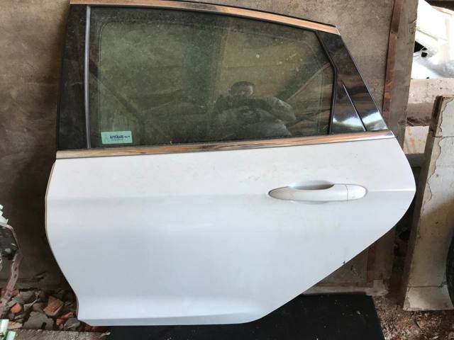 Задняя левая дверь 68248179AA CHRYSLER