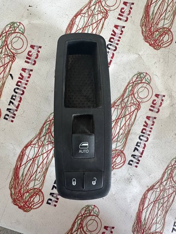 Кнопки переднего правого стекло подъёмника 68268251AC CHRYSLER